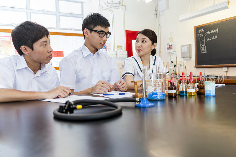 中国香港“学校科学计划”的学生