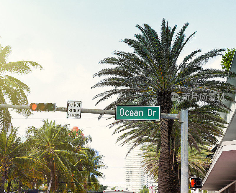 迈阿密海滩的海洋大道标志