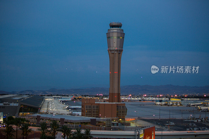 内华达州沙漠中拉斯维加斯的城市全景