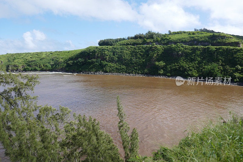 夏威夷毛伊岛的檀香山湾和莫库莱亚湾