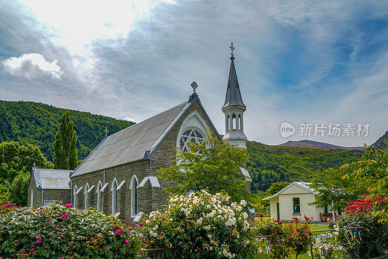 新西兰历史古城阿罗镇的圣帕特里克天主教堂