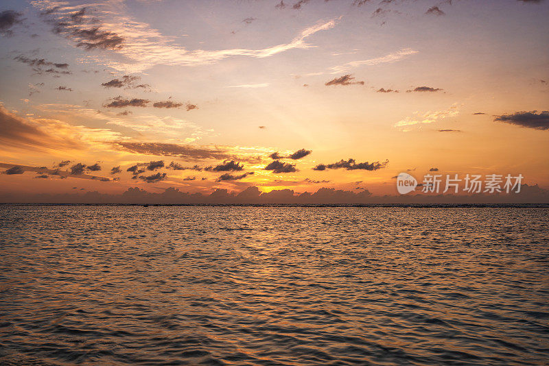 夕阳海景