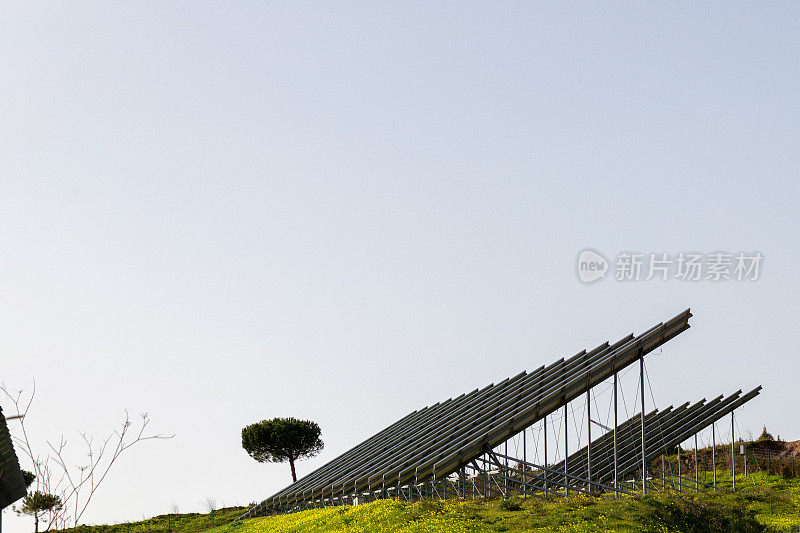 太阳能电池板的农场