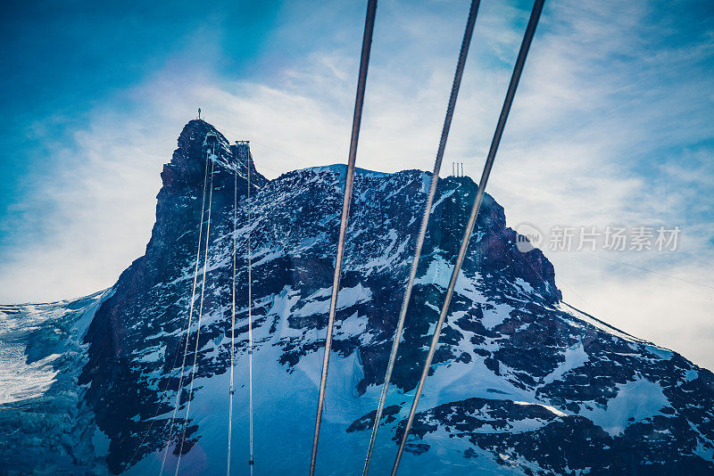 克莱因马特洪峰位于瑞士采尔马特冬季滑雪胜地