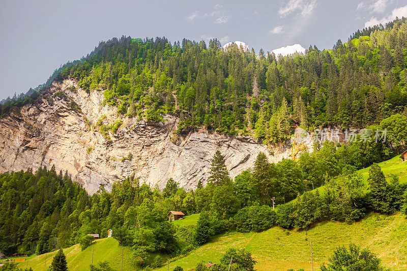 瑞士阿尔卑斯山。瑞士。艾格峰，Mönch和少女峰。Lauterbrunnen。伯尔尼州。茵特拉肯。