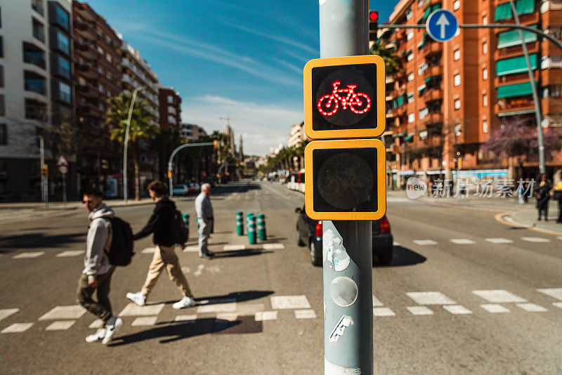 自行车红绿灯。西班牙巴塞罗那