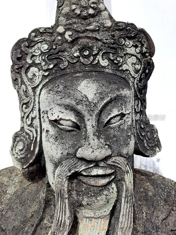 中国神的雕像，佛教徒相信这些象征着保护他们免受邪恶和邪恶的力量。