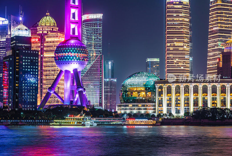 上海浦东有东方明珠塔