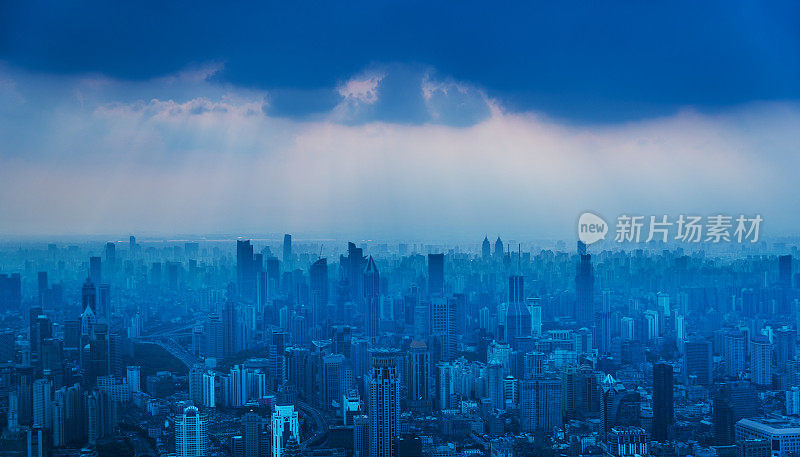 雾中的上海，中国