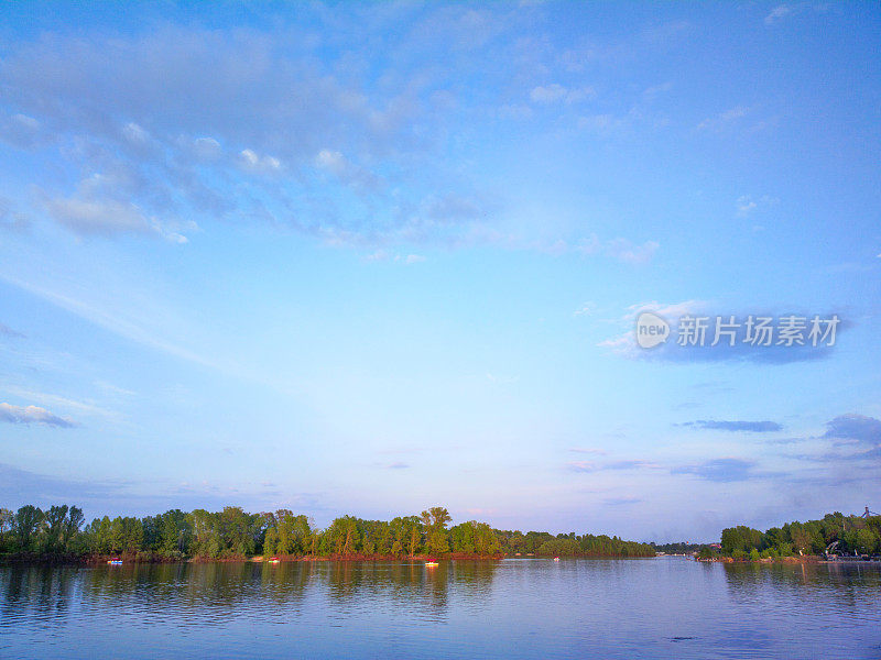 景观。第聂伯河和河上小岛的全景。