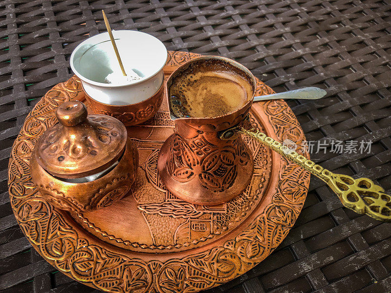 传统华丽的咖啡套装，波斯尼亚和黑塞哥维那