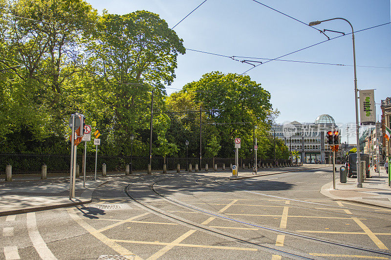 爱尔兰都柏林，冠状病毒感染期间，都柏林市中心空荡荡的街道。