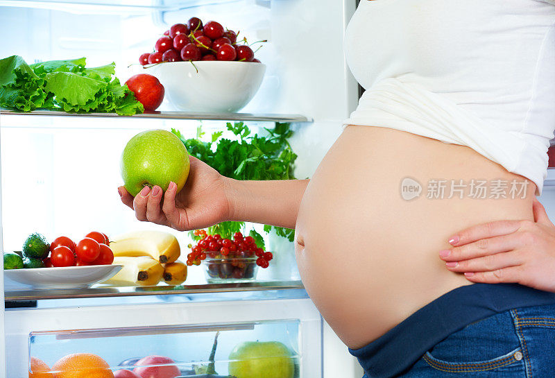 孕期营养与饮食。孕妇吃水果