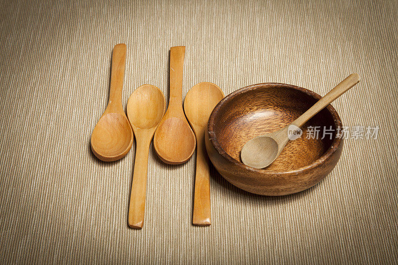 木碗和木勺