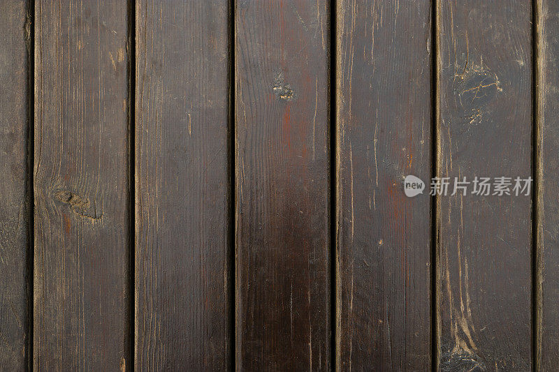 木制墙壁。