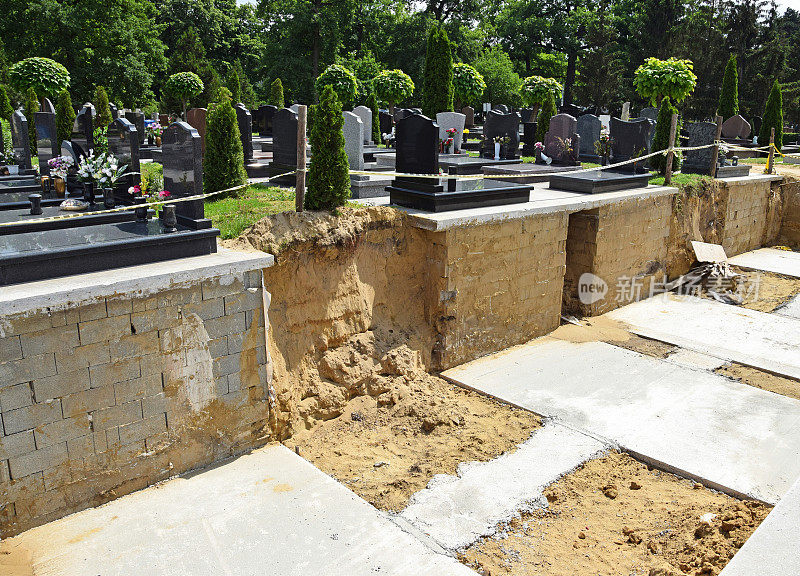 公共坟场的新地穴