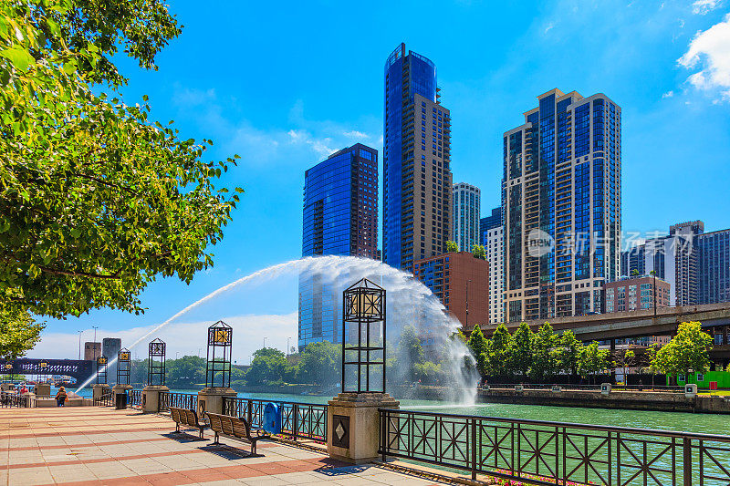 芝加哥摩天大楼，百年纪念喷泉，芝加哥河，伊利诺伊州