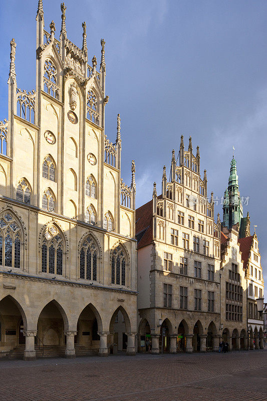 中世纪的Prinzipalmarkt和市政厅，Münster，德国