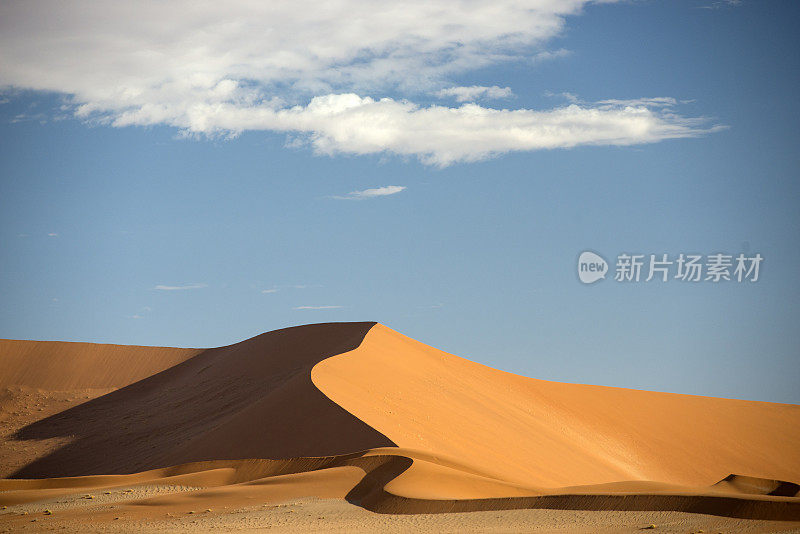 世界上最大的沙丘在Sossusvlei，纳米比亚，非洲