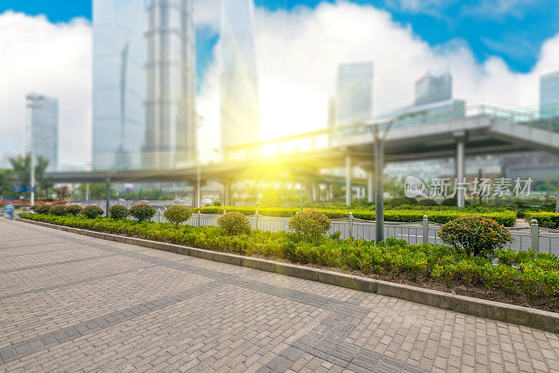 中国上海陆家嘴的世纪大道街景。