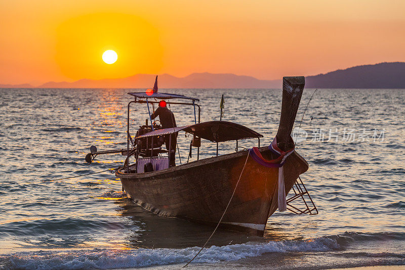 海上停船