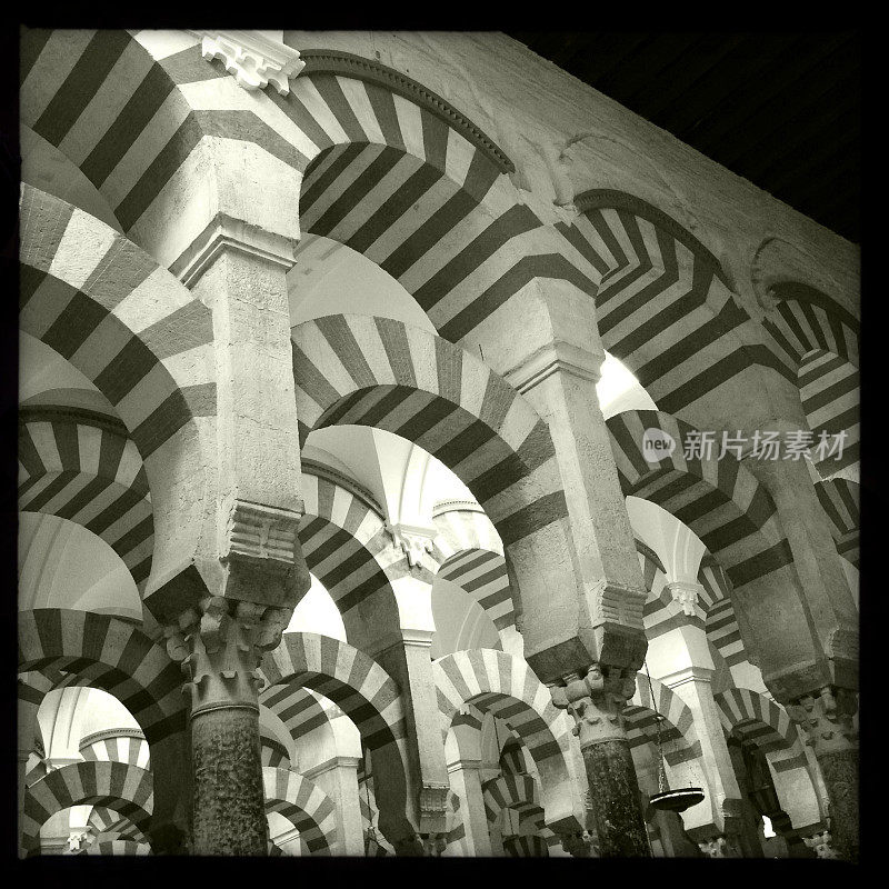 Mezquita拱门