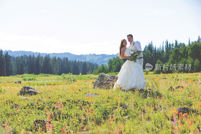 科罗拉多夏季婚礼系列红发新娘