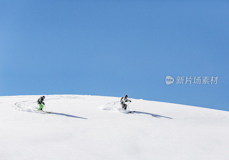 男子和女子滑雪