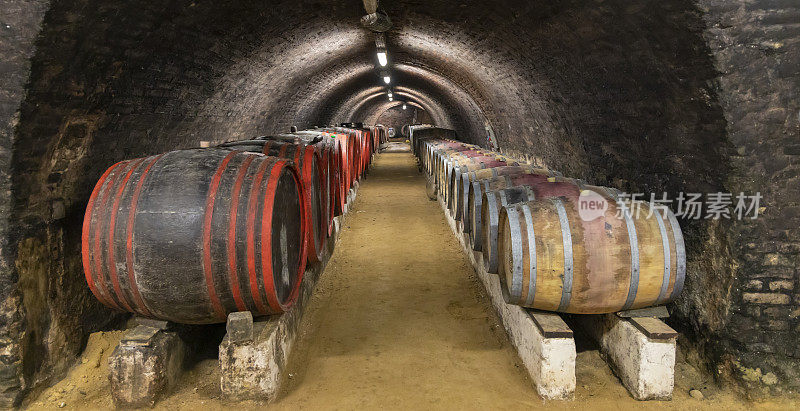 匈牙利Pecs的老酒窖