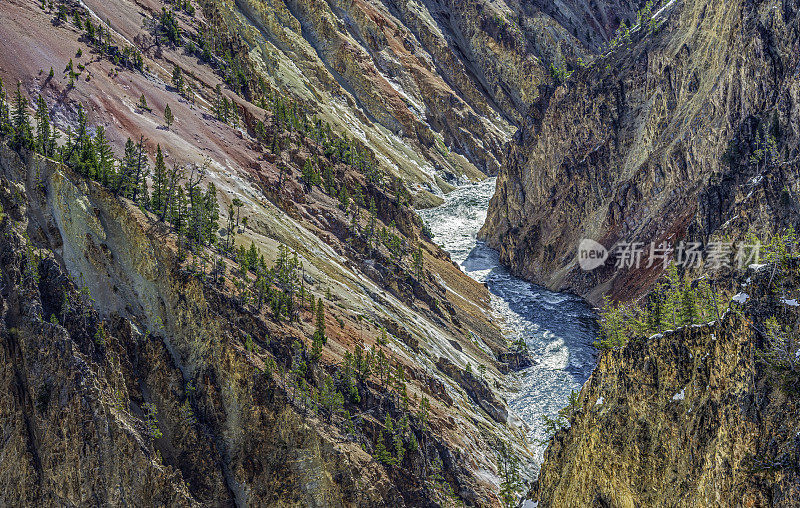 艺术家点拍摄的黄石河大峡谷的彩色墙壁。黄石国家公园，怀俄明州。