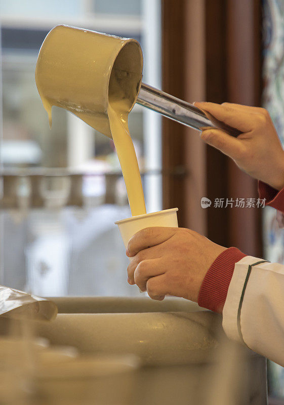 Boza被认为是最古老的土耳其饮料。