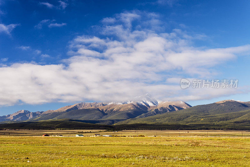 晨云环绕普林斯顿山