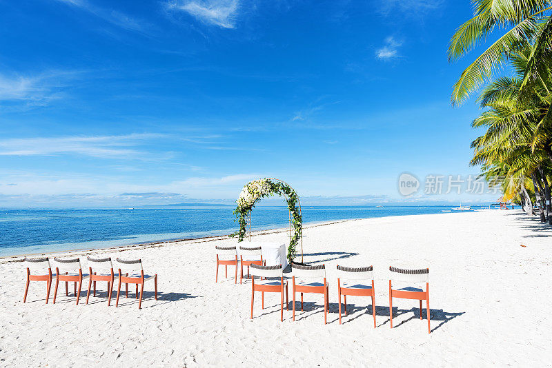 热带海滩婚礼布置