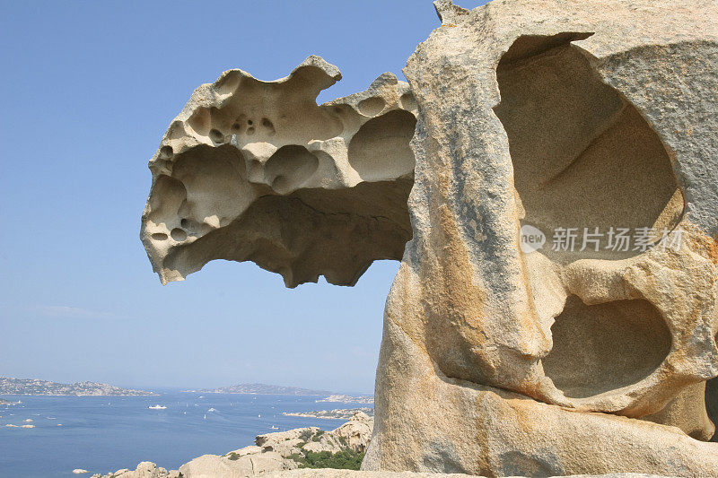 撒丁岛卡波多尔索的石阵