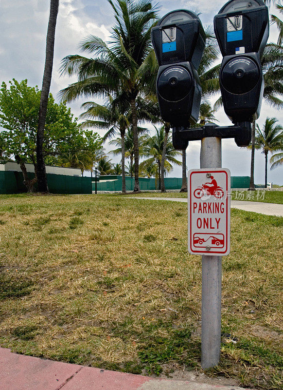 迈阿密海滩摩托车停车收费表