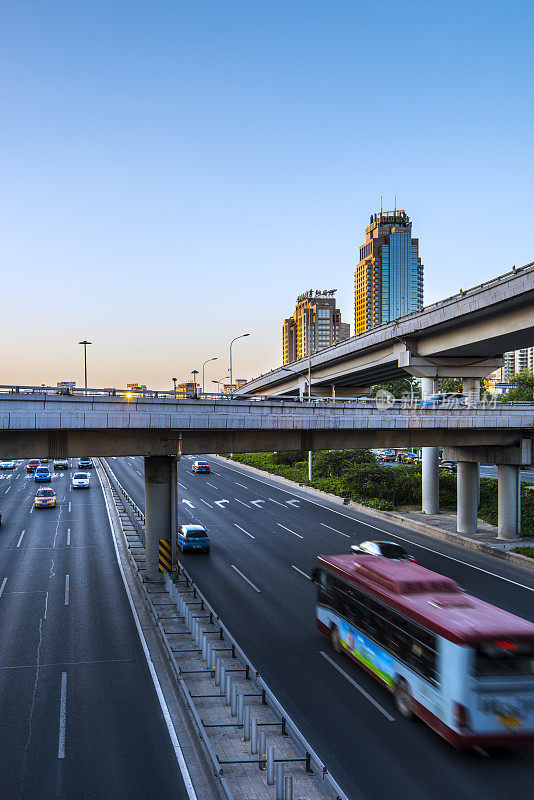 城市高速公路