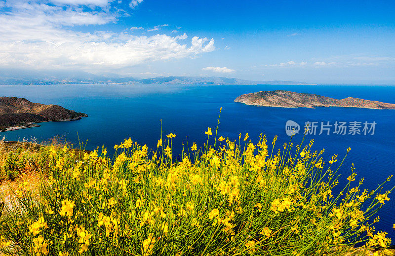 希腊克里特岛锡提亚的米拉贝洛湾和赛塞拉岛