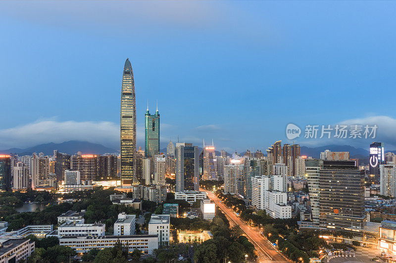 深圳市中心摩天大楼的天际线