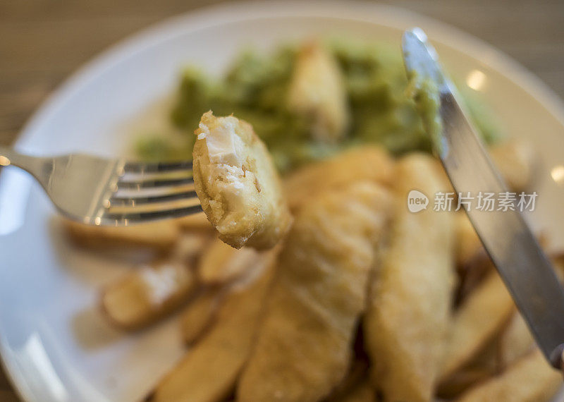 炸鱼薯条——传统的英国菜肴
