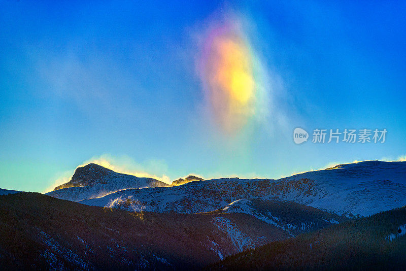 彩虹现象山景观