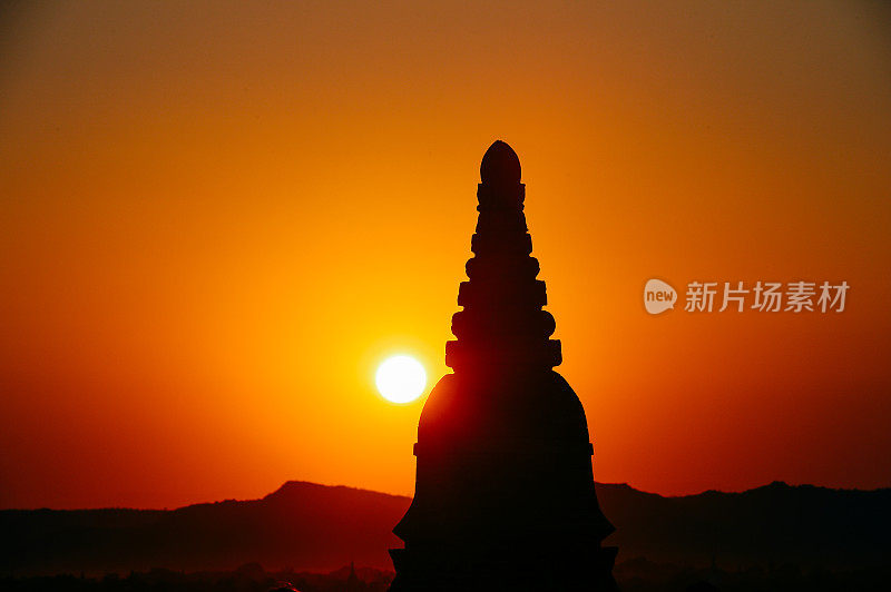 缅甸蒲甘美丽的古寺庙日出景观旅游亚洲主题自然背景