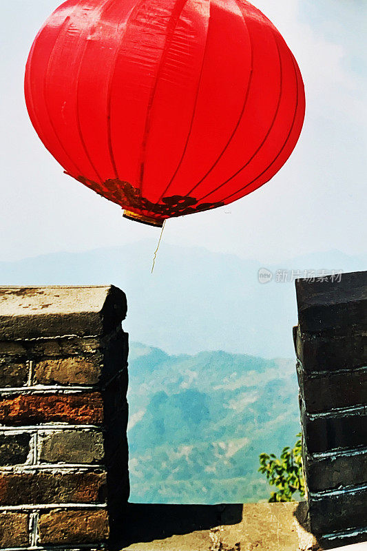 北京长城上的灯笼