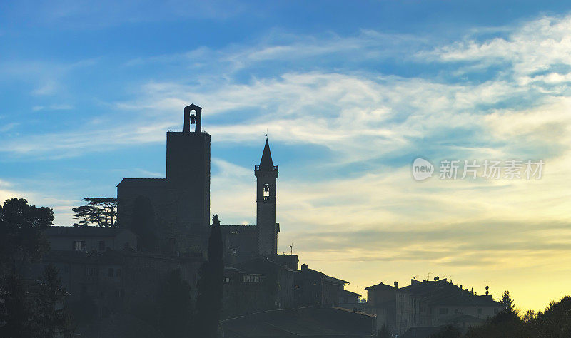 达芬奇，达芬奇的出生地，日落时的天际线剪影。佛罗伦萨,意大利托斯卡纳