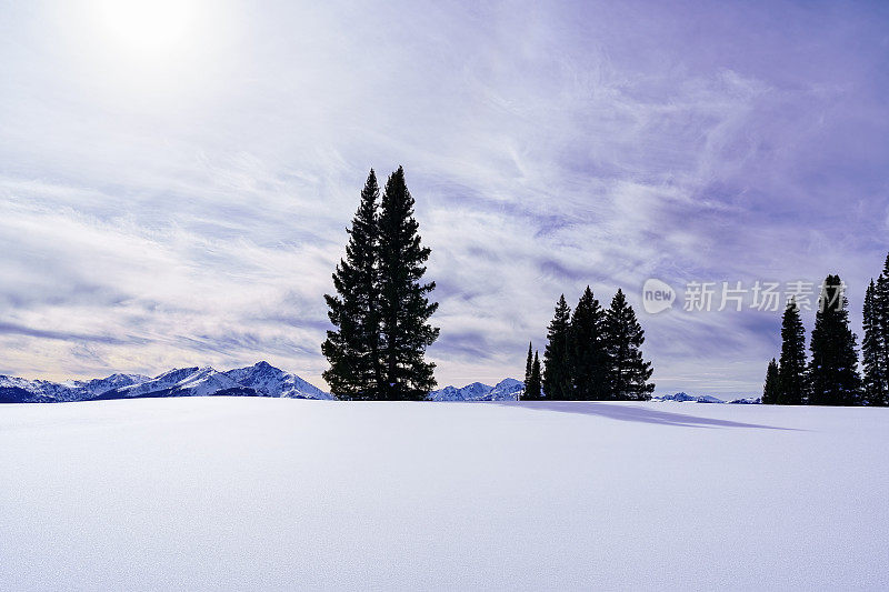 圣十字山冬季雪景