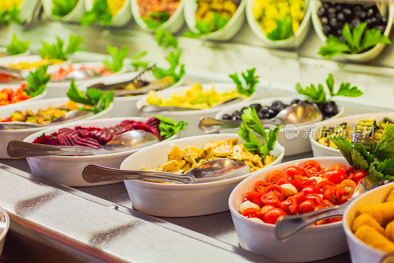 健康食品。板与蔬菜。健康的生活。饮食的选择。为素食食物。可持续性