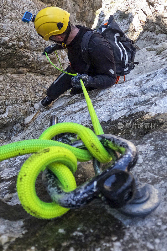攀峡极端冒险