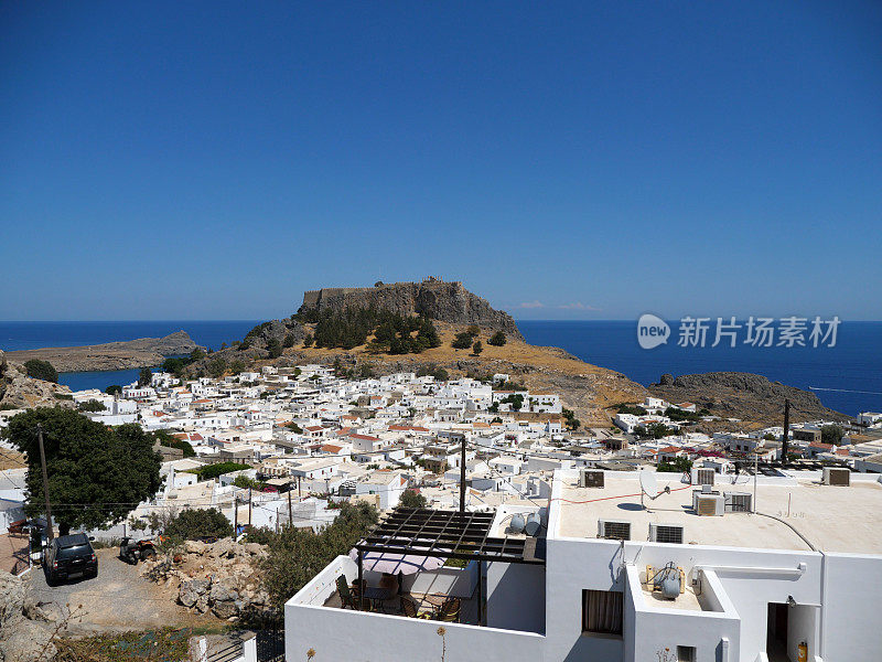 罗德岛的林多斯全景――以历史地标和希腊美丽的海滩而闻名