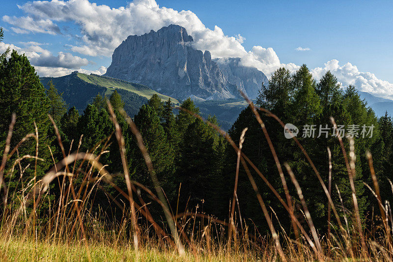 白云石标志性的户外景观