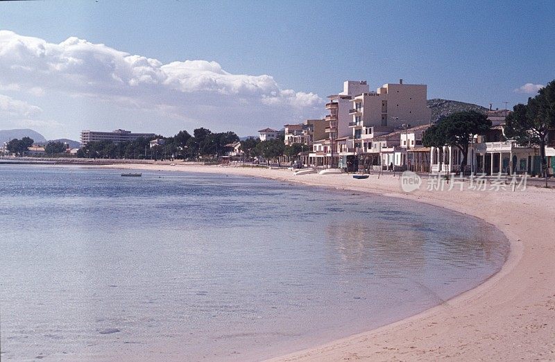 马略卡岛波伦西亚港的海滩