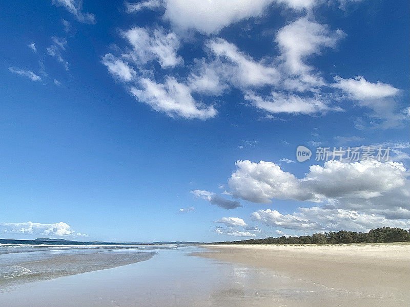 空旷的澳大利亚海滩海景